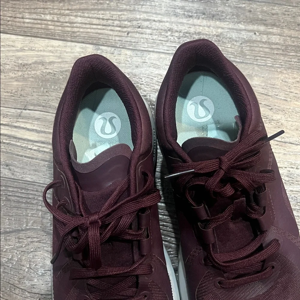 lululemon athletica sleek burgundy